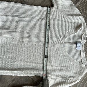 Old Navy Women's White Sweater